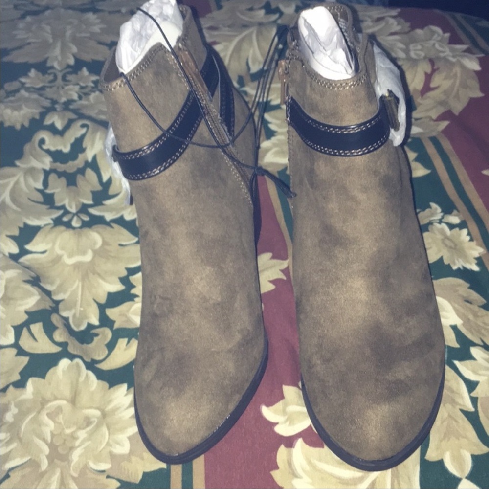 Fall Ankle Bootie - Picture 2 of 2